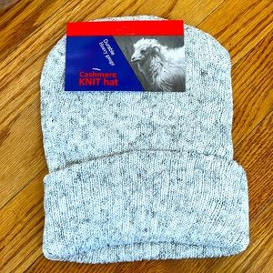 NWT Cashmere blend winter hat